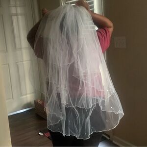 Asymmetrical rhinestone studded white sheer wedding‎ veal, EUC